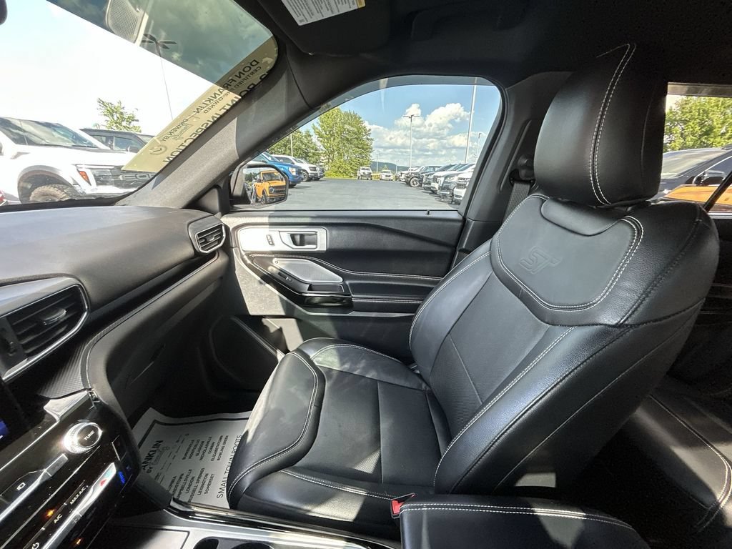 Used 2022 Ford Explorer ST w/ Equipment Group 401A AWD/4WD image 15