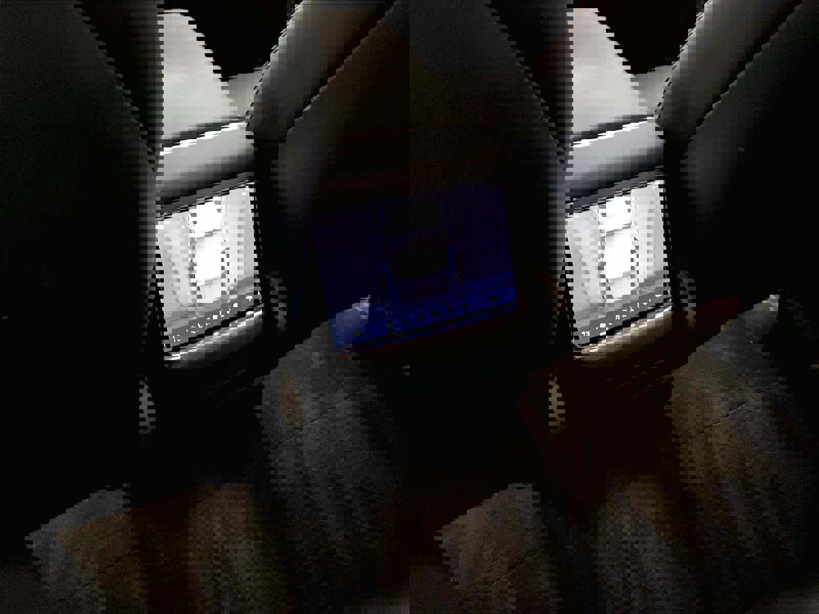 Used 2024 Tesla Model X image 36