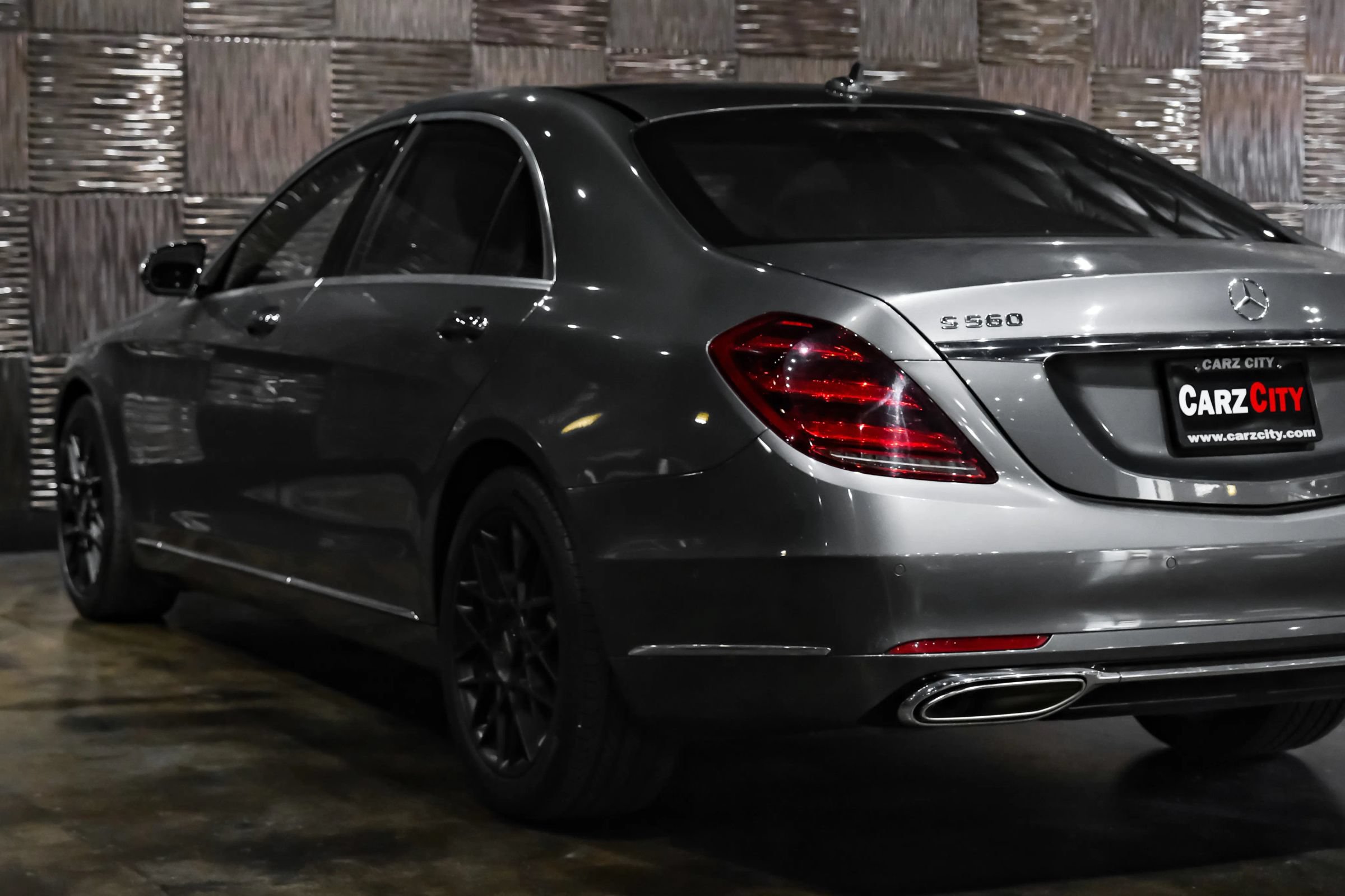 Used 2018 Mercedes-Benz S 560 4MATIC Sedan image 12