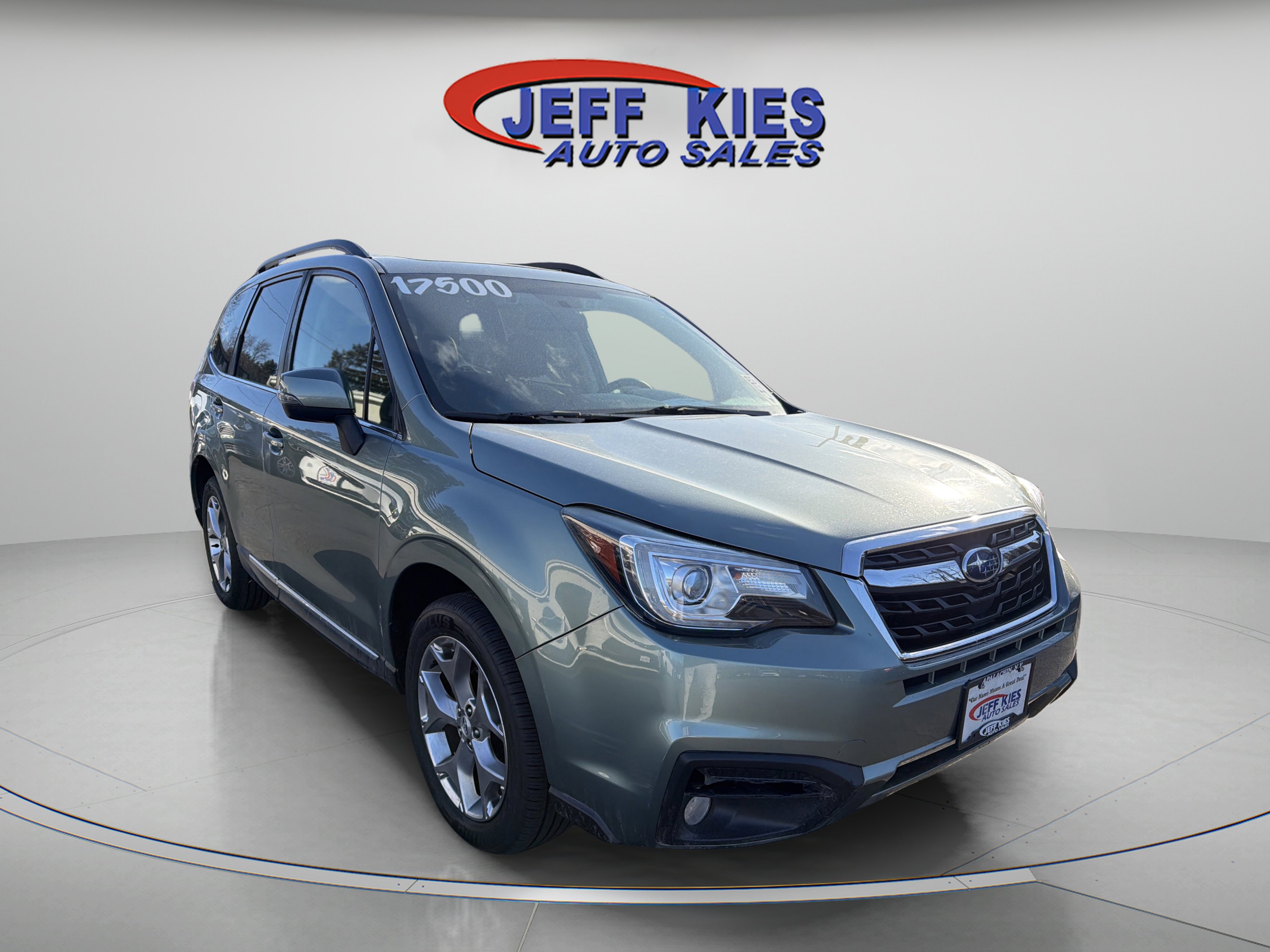 Used 2017 Subaru Forester 2.5i Touring image 3