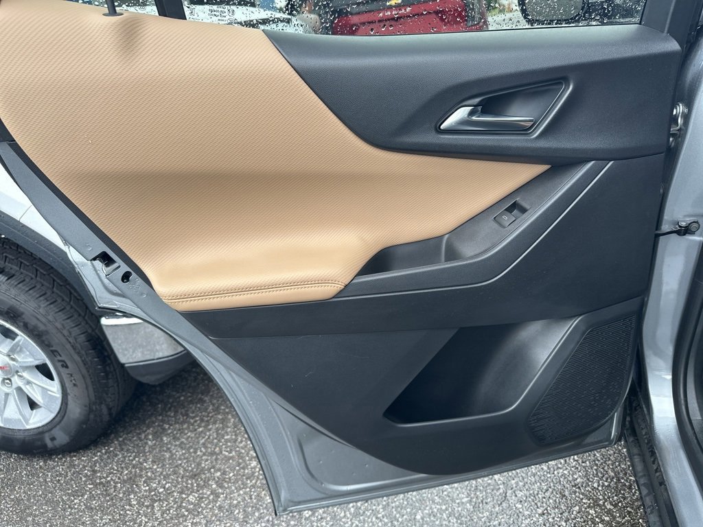 New 2025 Chevrolet Equinox ACTIV w/ Safety and Technology Package image 10