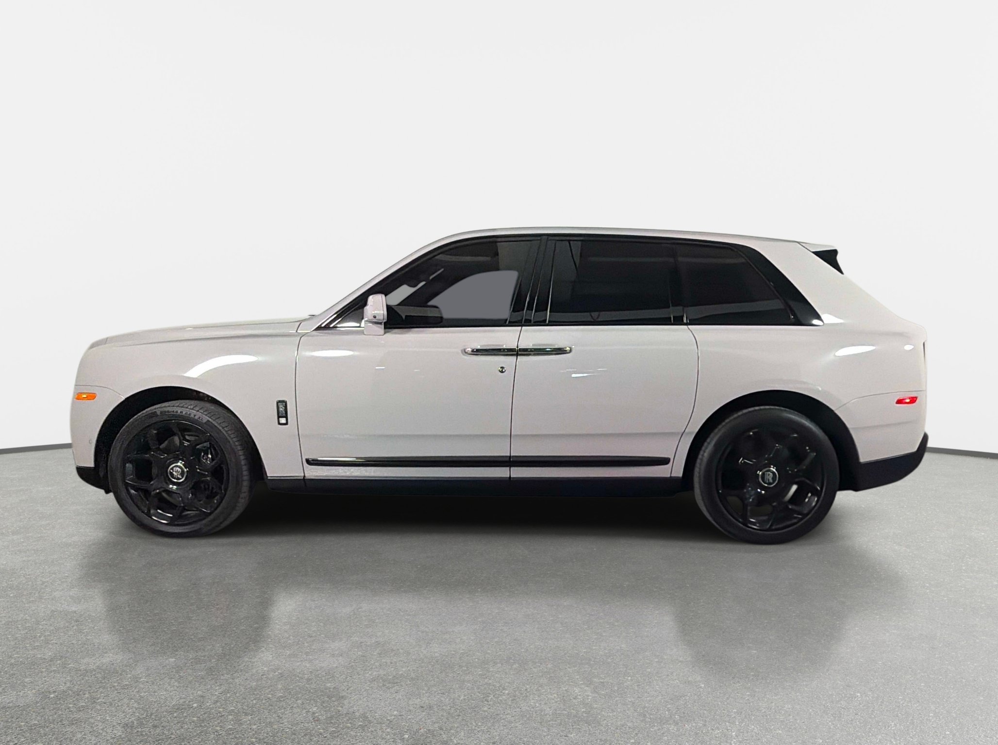 Used 2024 Rolls-Royce Cullinan Black Badge AWD/4WD image 9