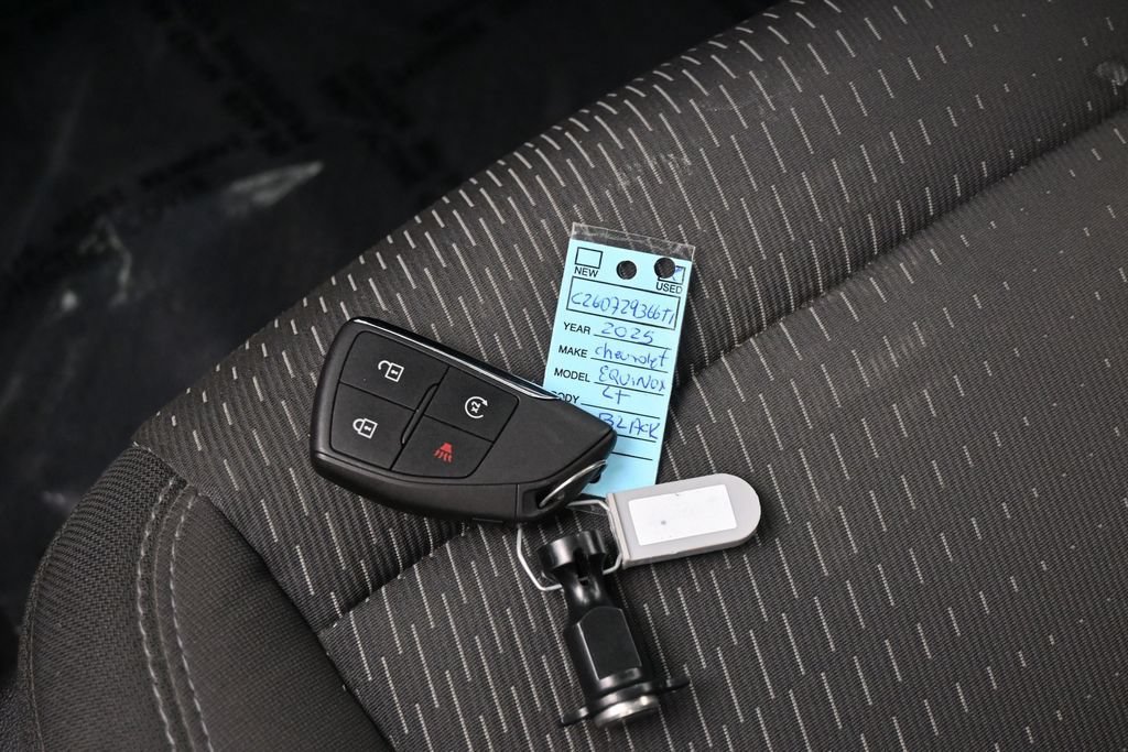 Used 2025 Chevrolet Equinox LT FWD image 19
