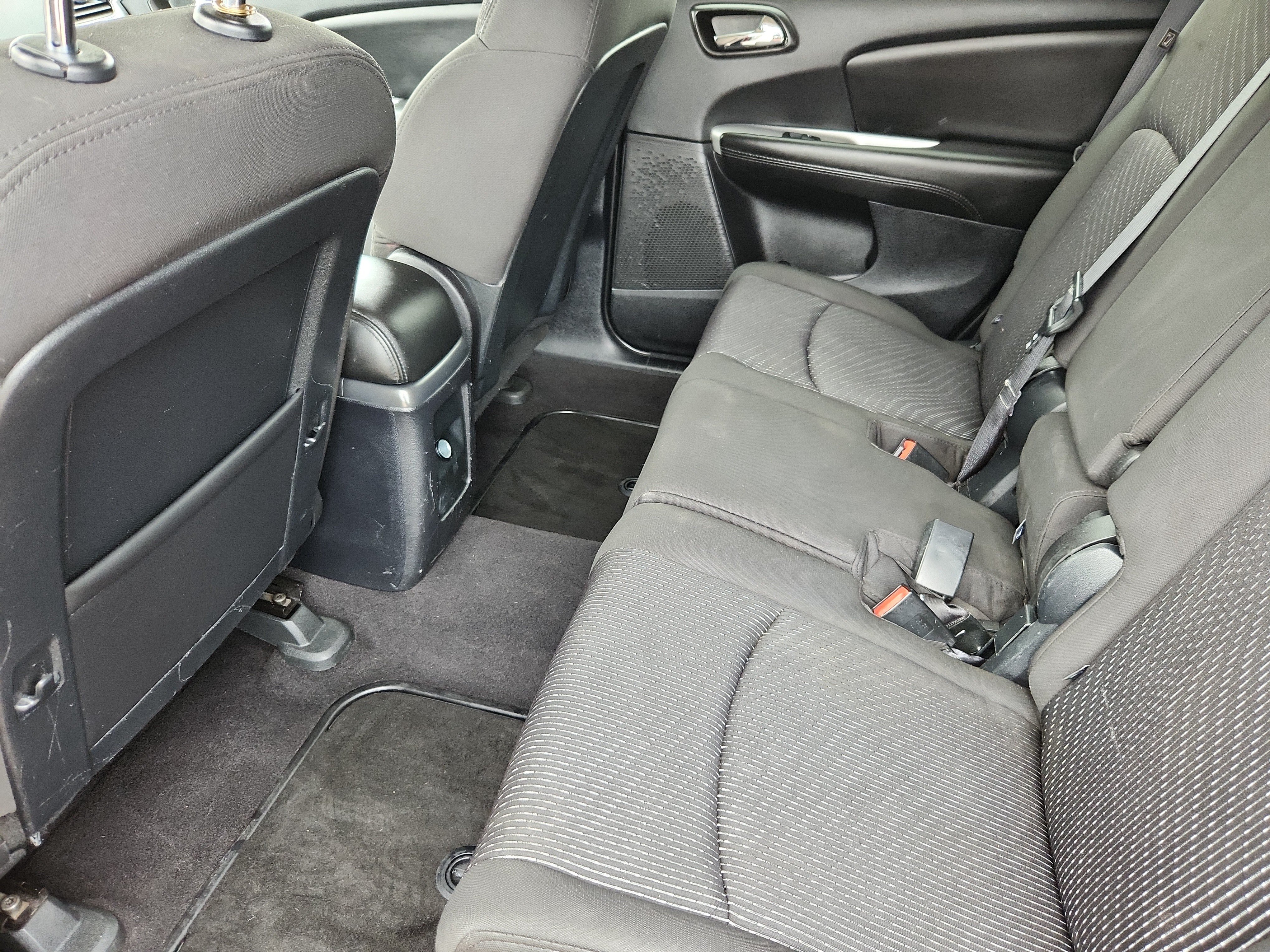 Used 2017 Dodge Journey SXT w/ Comfort/Convenience Group FWD image 13