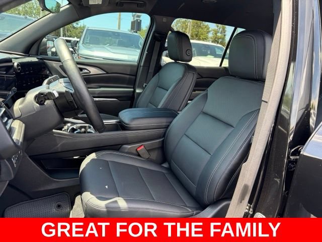 Used 2026 Chevrolet Traverse LT w/ Driver Confidence Package FWD image 14