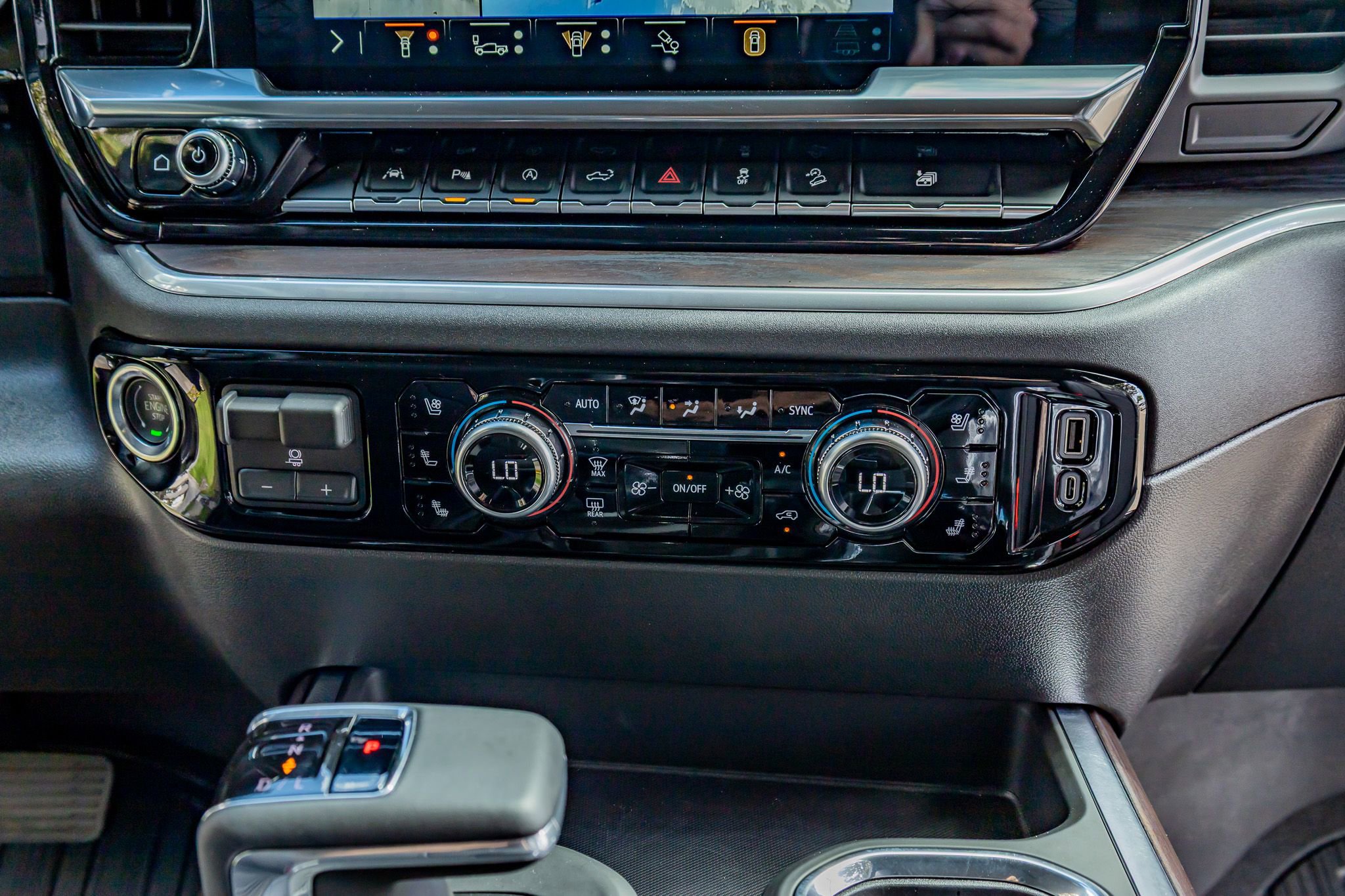 Used 2026 GMC Sierra 1500 SLT w/ SLT Premium Plus Package image 27