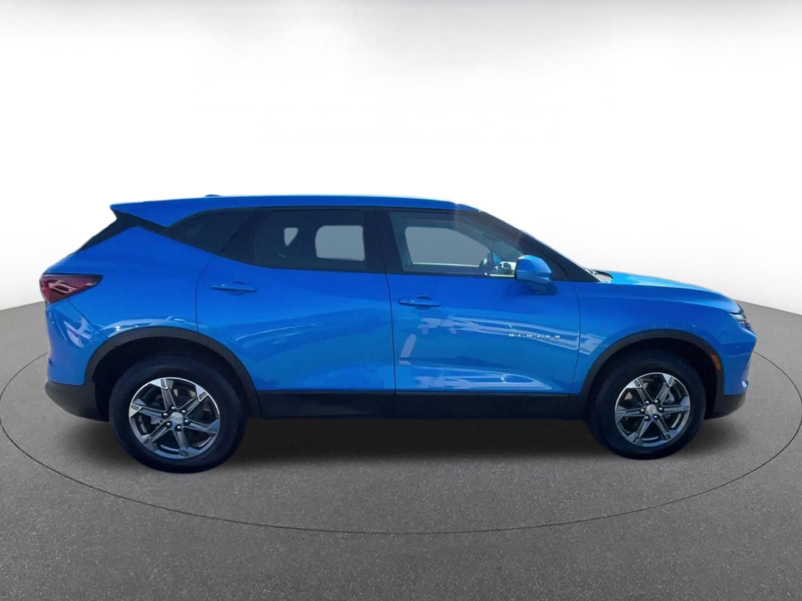Used 2025 Chevrolet Blazer LT FWD image 15