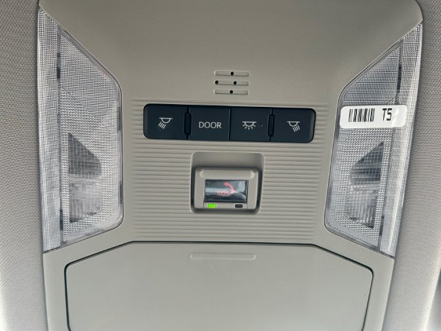 Certified 2025 Toyota RAV4 XLE AWD/4WD image 21