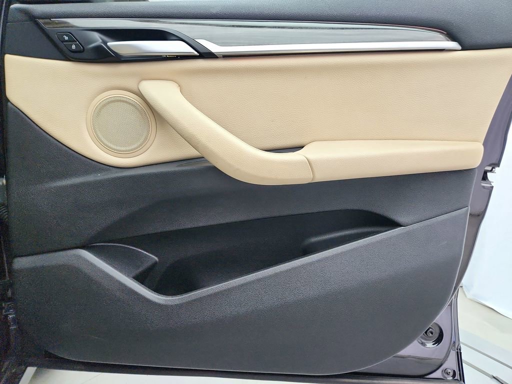 Used 2017 BMW X1 xDrive28i w/ Premium Package image 32