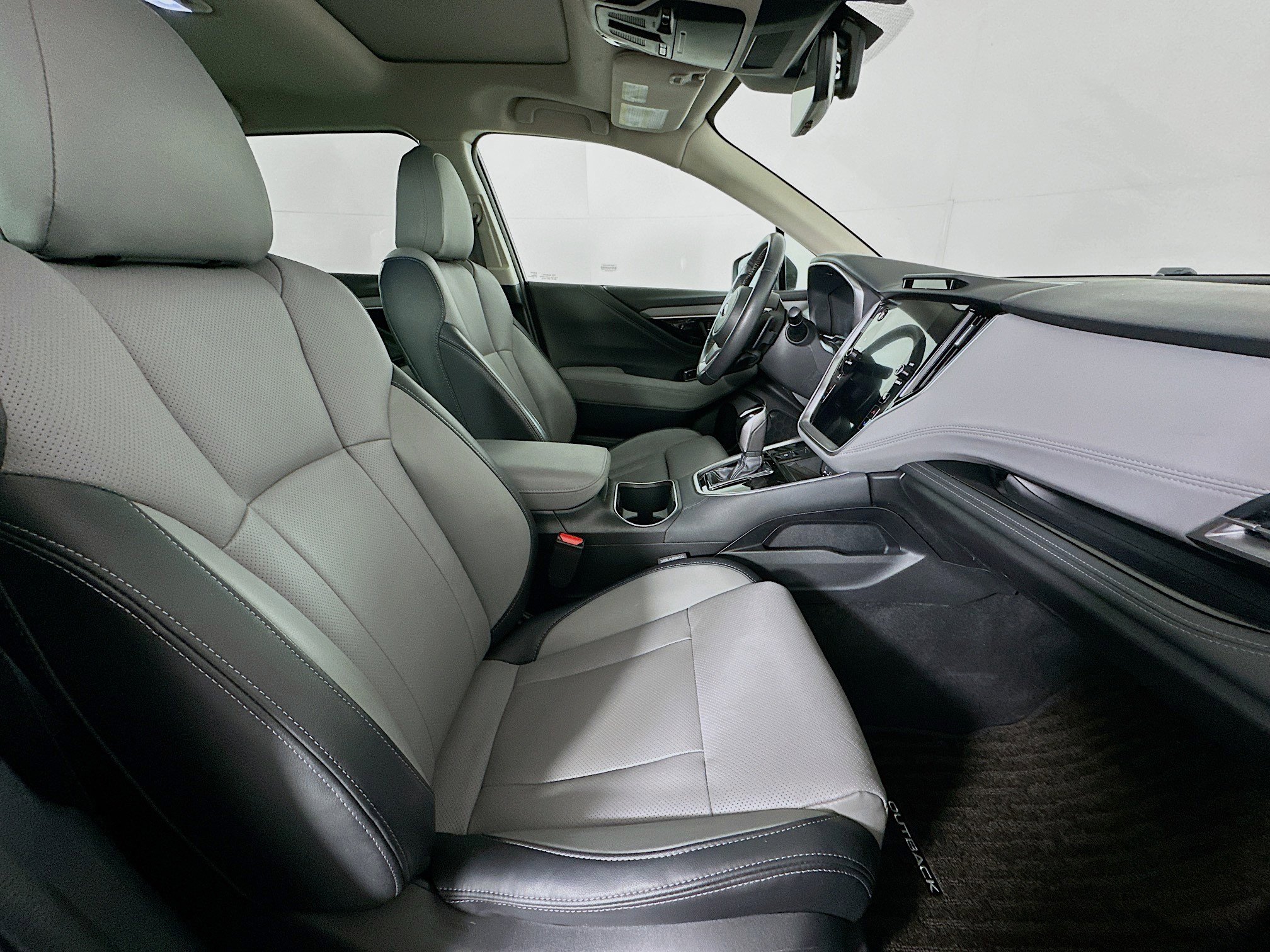 Used 2023 Subaru Outback Limited image 33