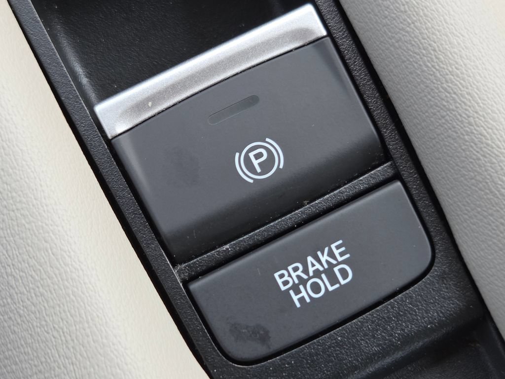 Certified 2024 Honda HR-V EX-L image 8
