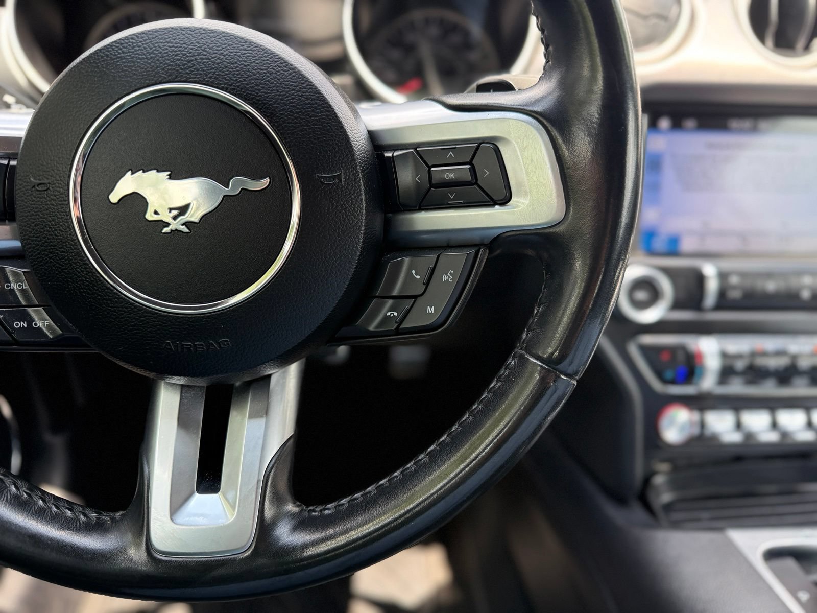 Used 2019 Ford Mustang Premium RWD image 27