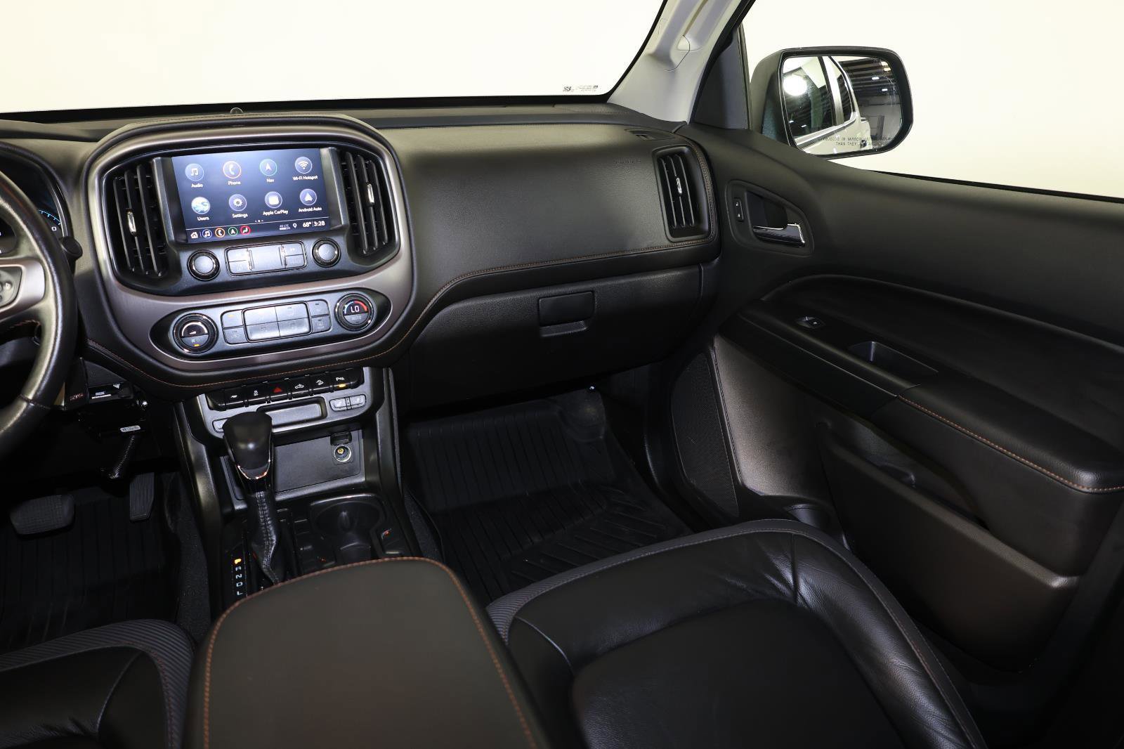 Used 2022 GMC Canyon AT4 w/ Trailering Package AWD/4WD image 11