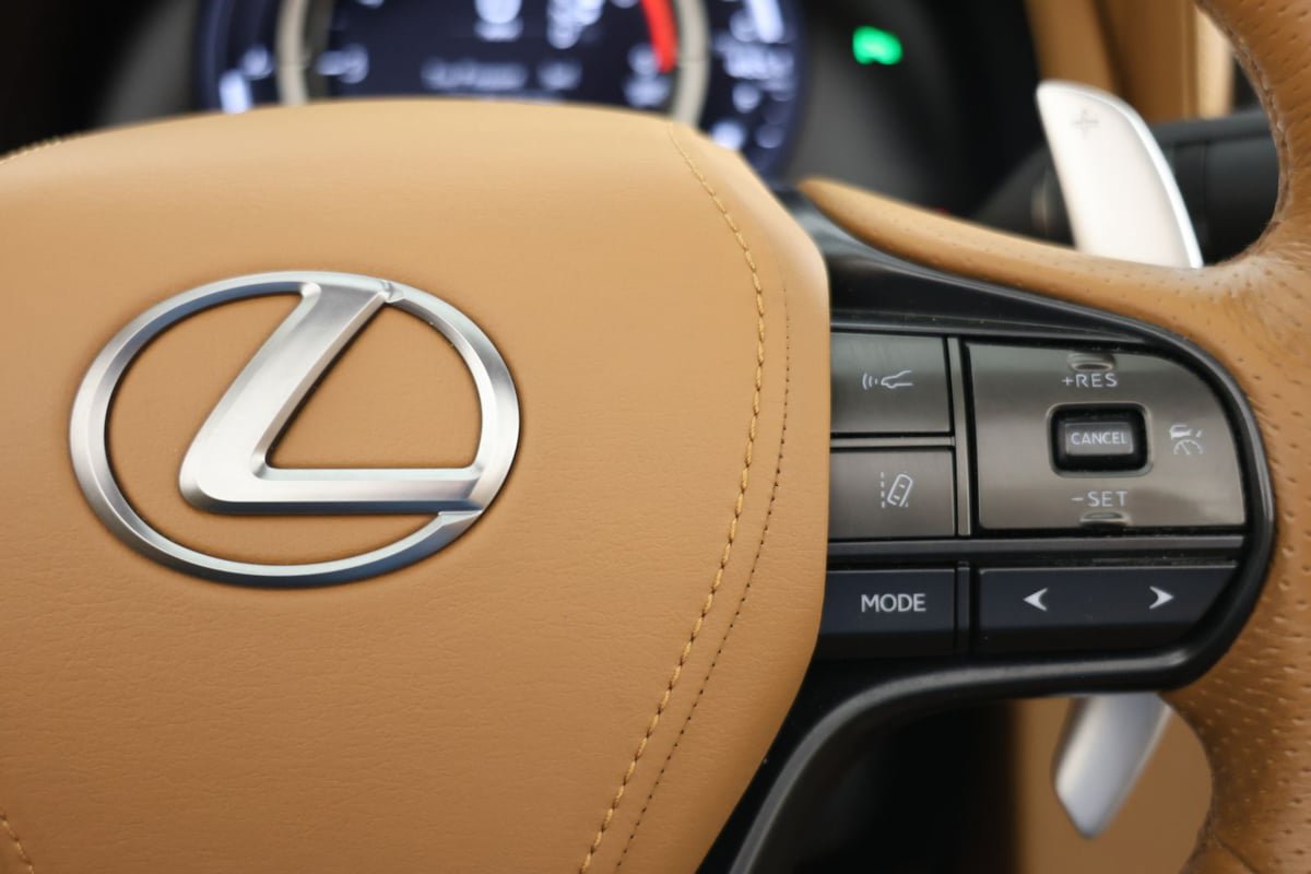 Used 2022 Lexus LC 500 Convertible w/ Touring Package RWD image 30