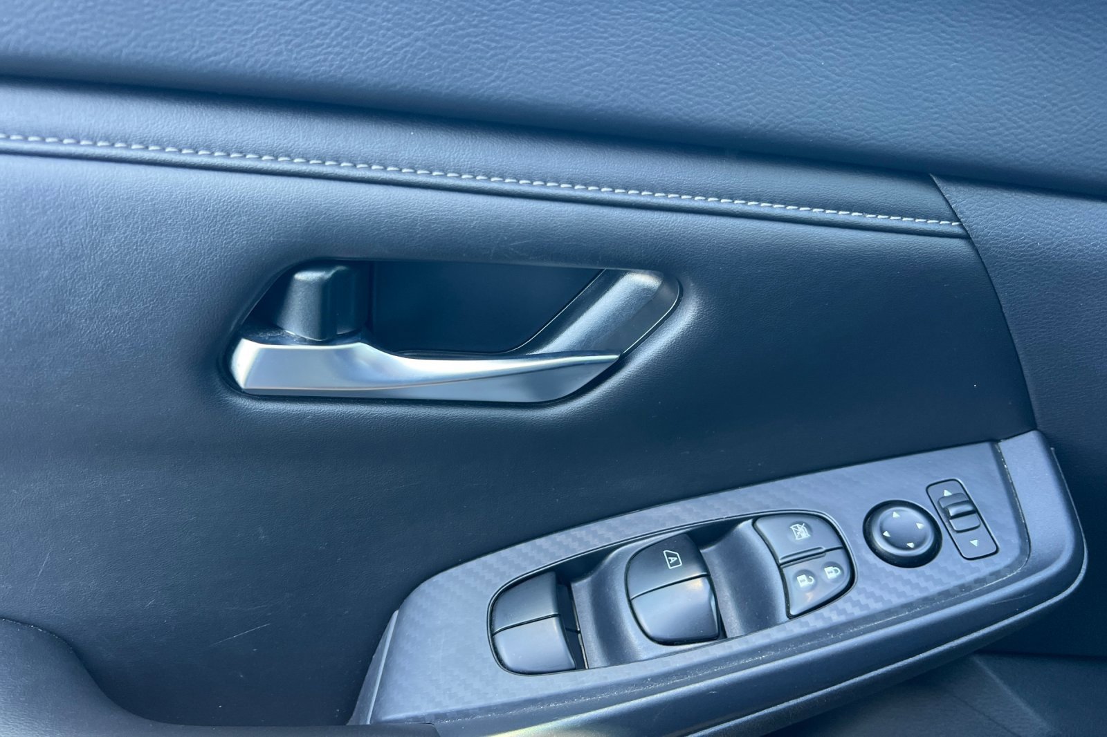 Used 2024 Nissan Sentra SV image 12