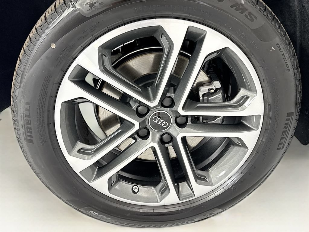 Used 2026 Audi Q5 Premium Plus w/ Premium Plus AWD/4WD image 32