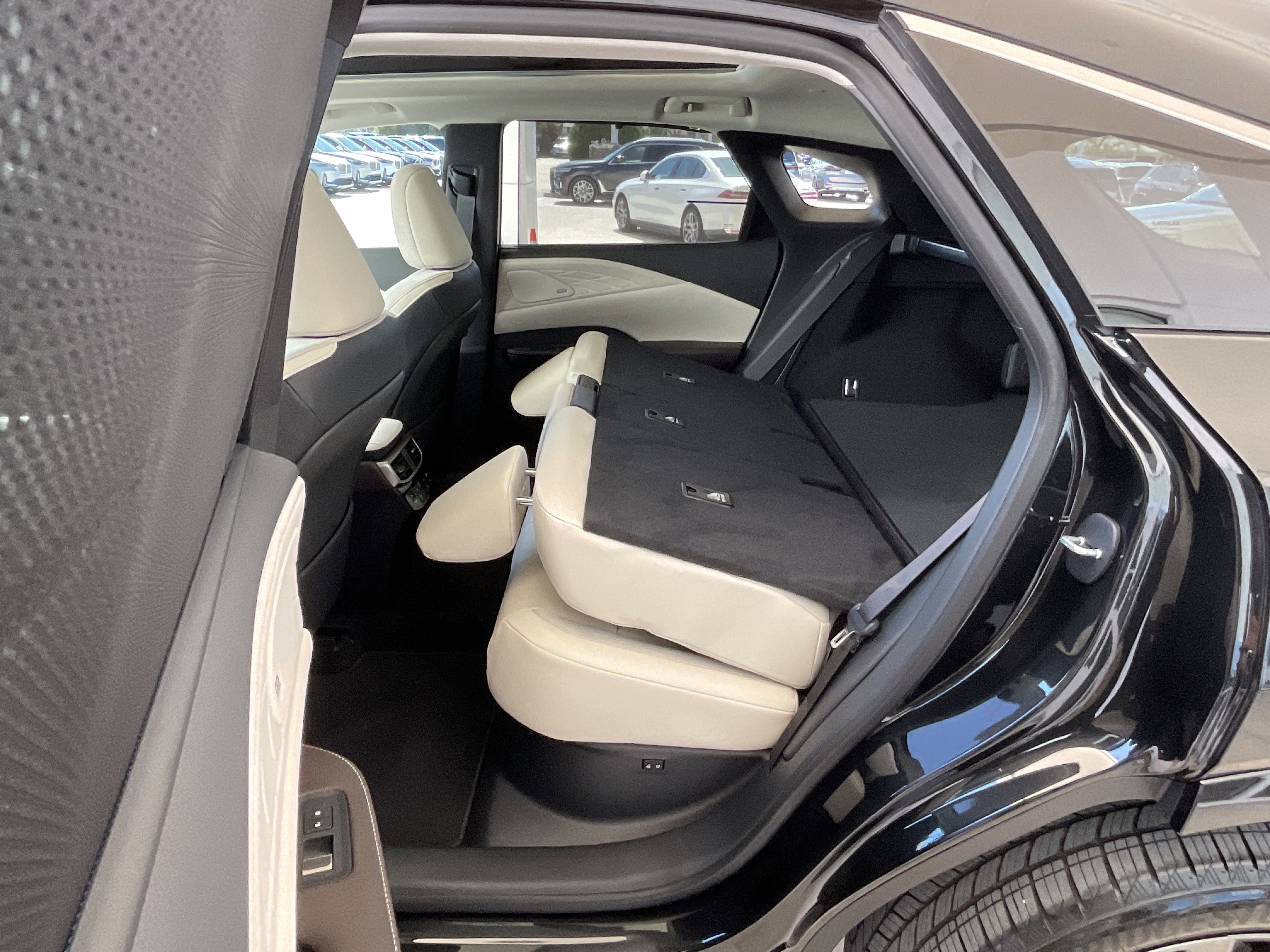 Used 2026 Lexus RX 350 w/ Convenience Package image 29