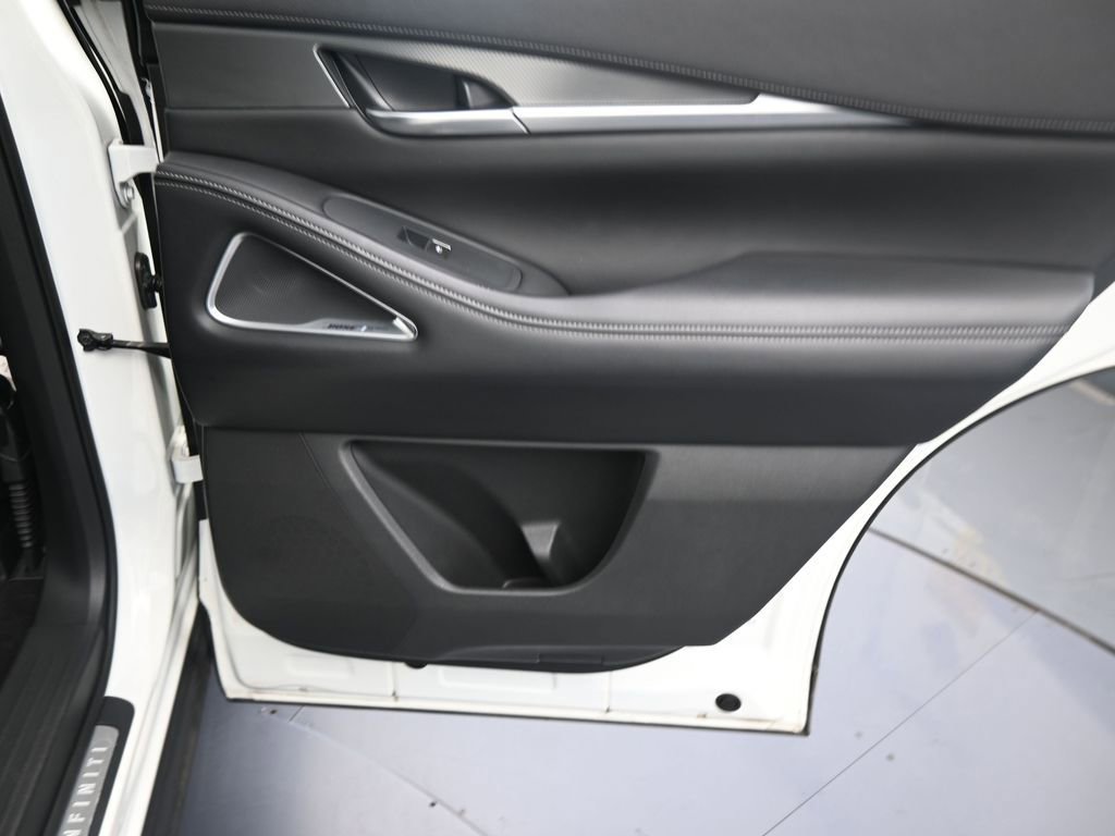 Used 2023 INFINITI QX60 Luxe w/ Performance Audio Package image 40