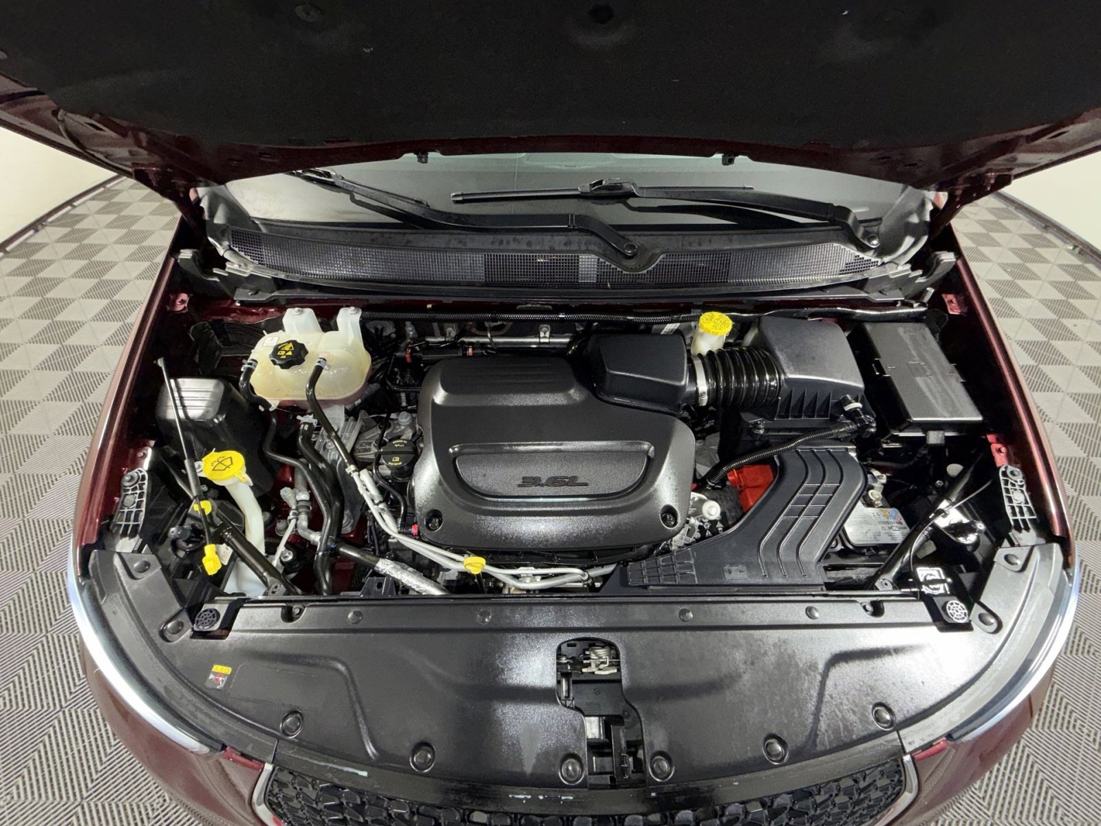 Used 2023 Chrysler Pacifica Limited image 28