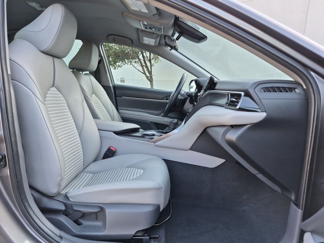 Used 2021 Toyota Camry SE FWD image 19