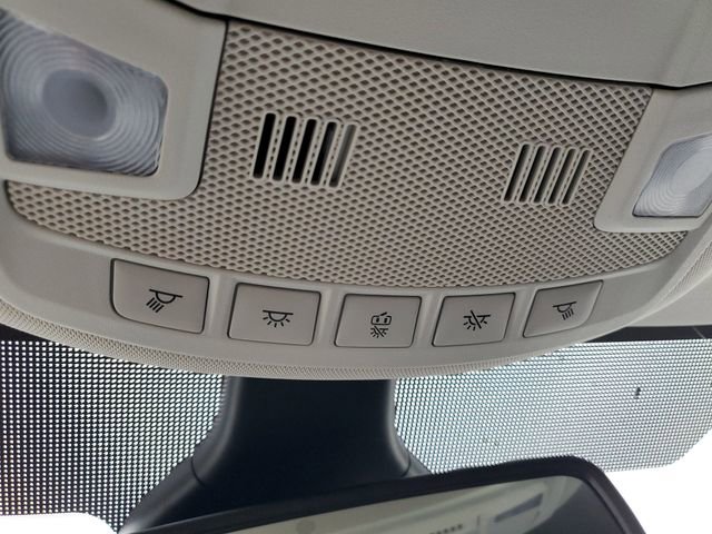 Used 2024 Ford Edge SEL w/ Sport Appearance Package image 28