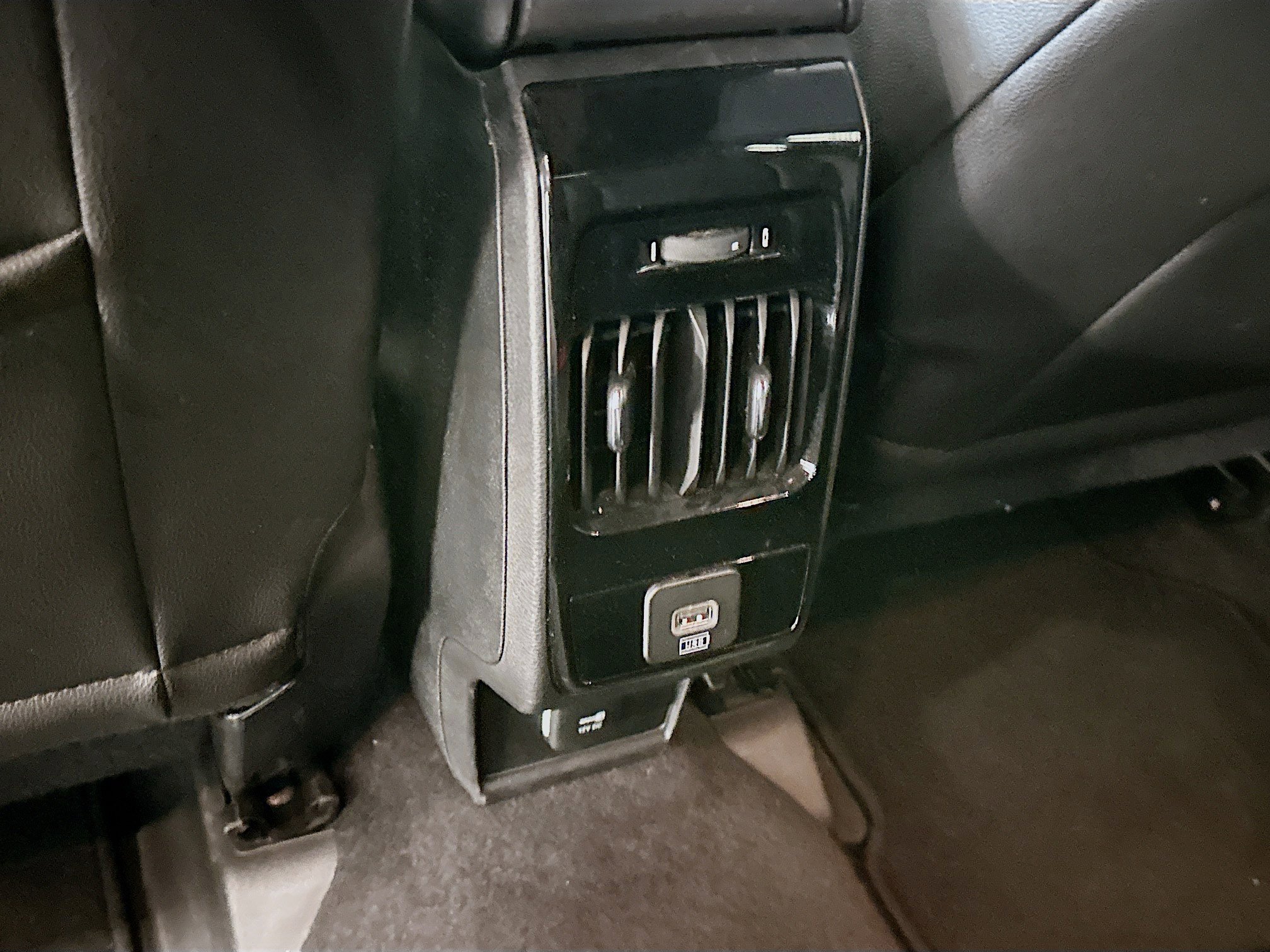 Used 2025 Jeep Compass Limited image 27