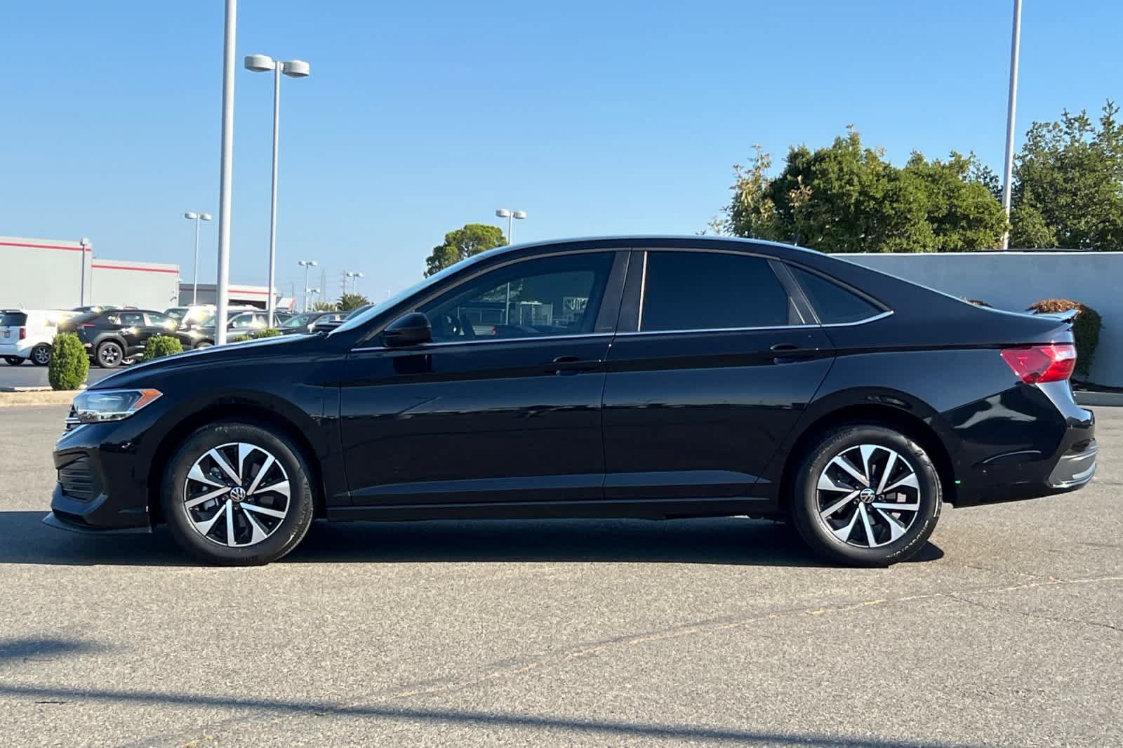 Used 2024 Volkswagen Jetta S FWD image 9