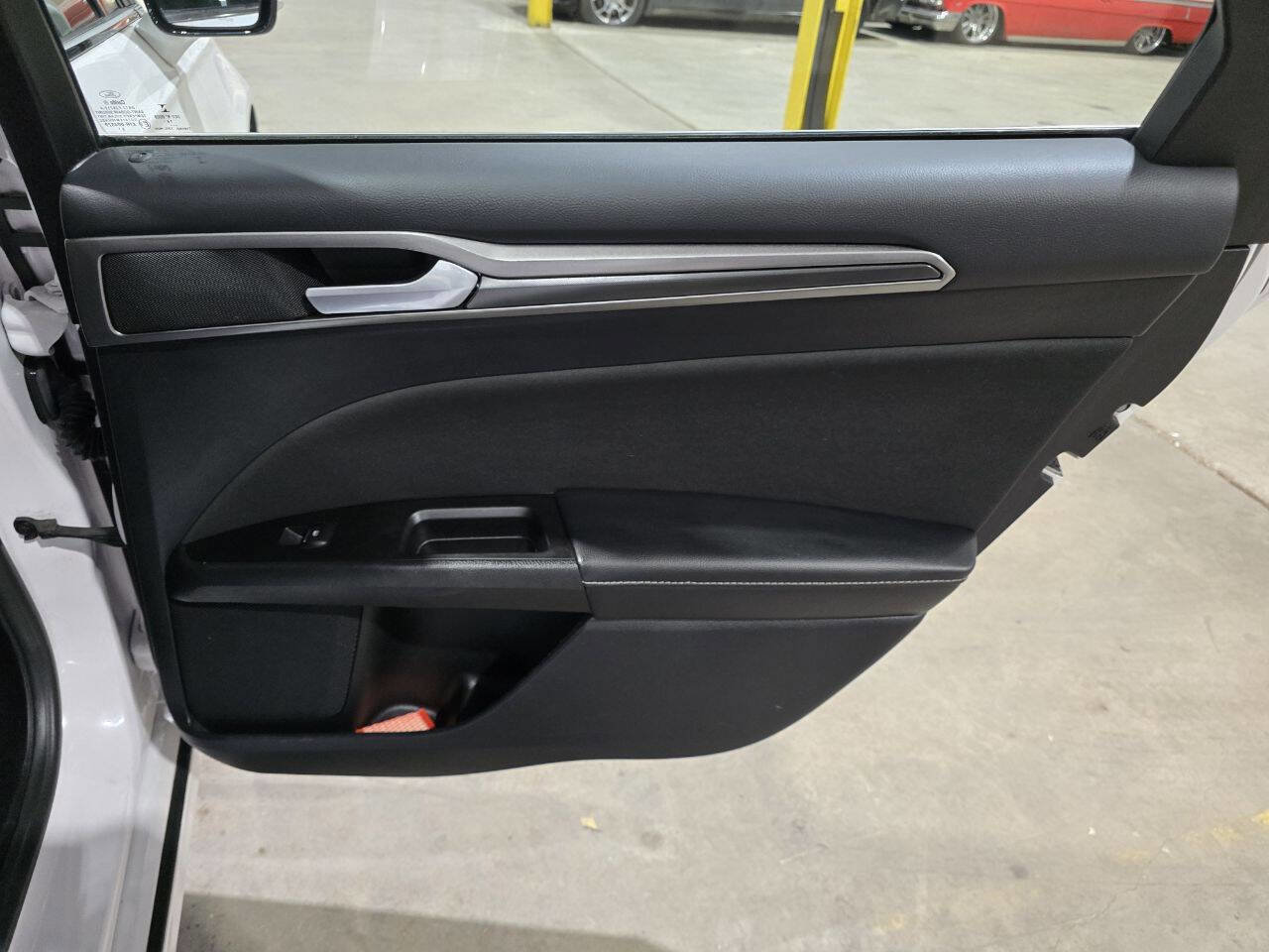 Used 2017 Ford Fusion SE w/ Equipment Group 201A image 31