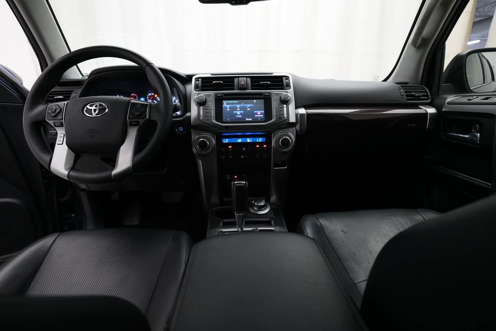 Used 2016 Toyota 4Runner Limited AWD/4WD image 5
