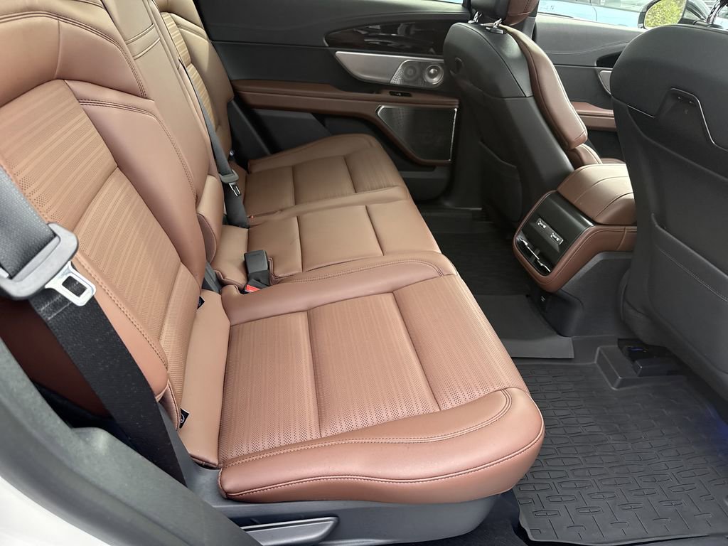 Used 2026 Lincoln Nautilus Reserve image 15