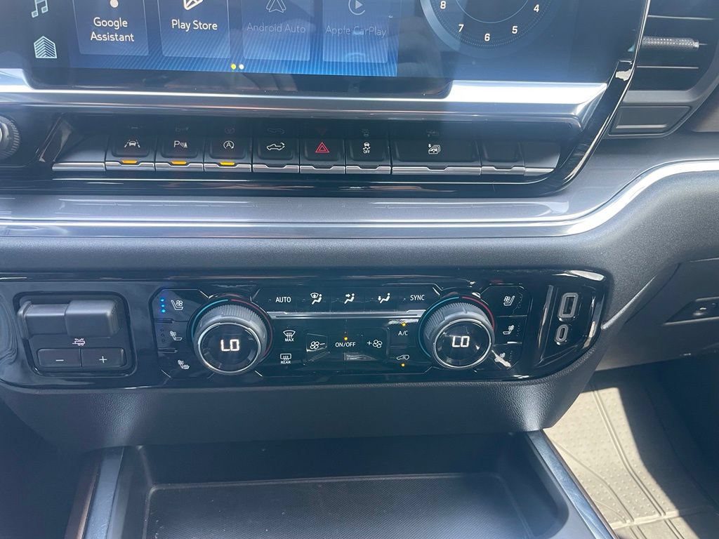 Used 2023 Chevrolet Silverado 1500 High Country w/ Technology Package AWD/4WD image 11