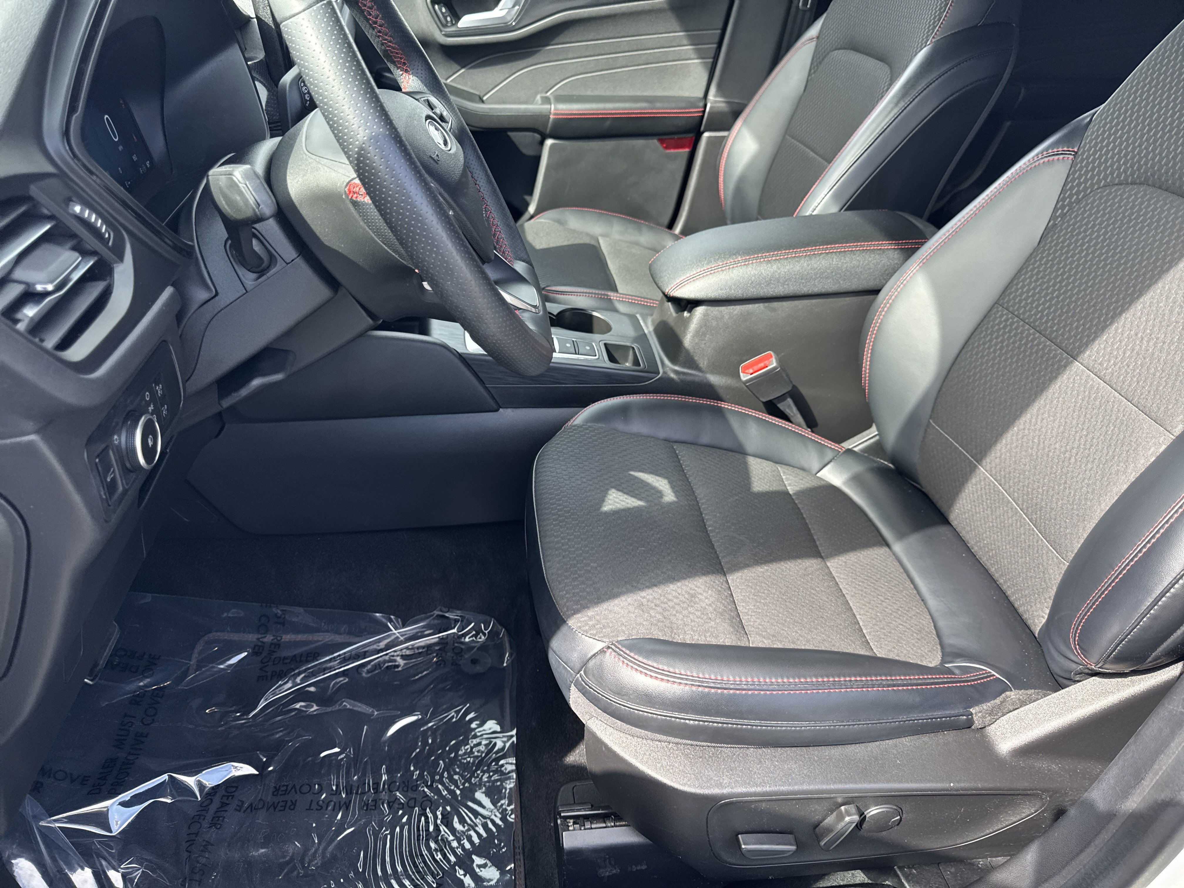 Certified 2023 Ford Escape ST-Line Elite AWD/4WD image 9