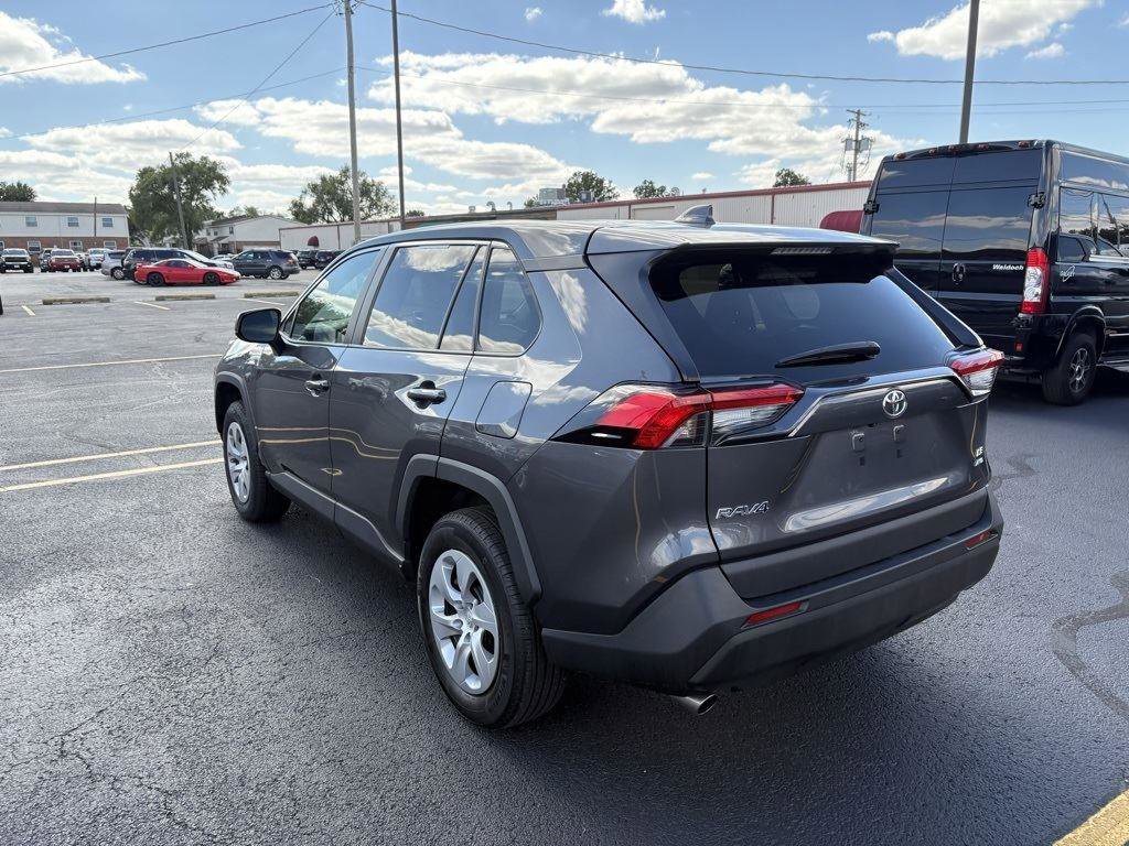 Used 2024 Toyota RAV4 LE image 21