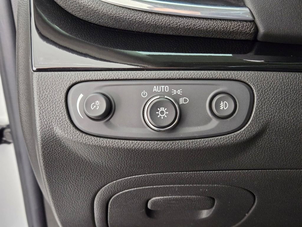 Used 2019 Buick Encore Essence w/ Safety Package II FWD image 33