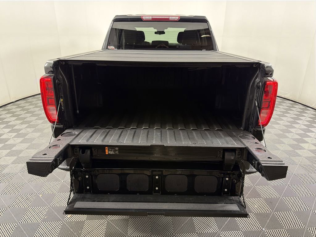 Used 2023 GMC Sierra 1500 Elevation image 16