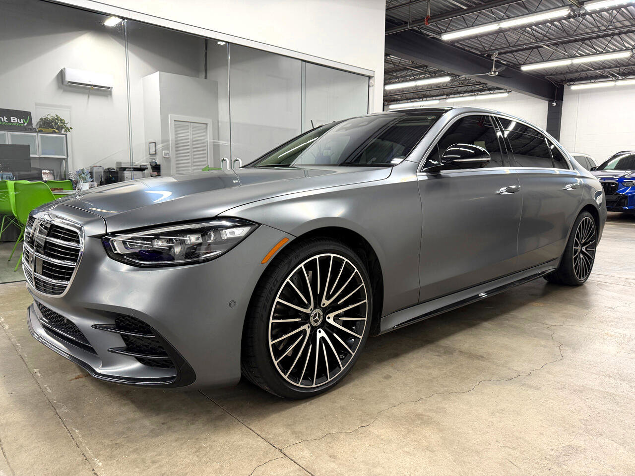 Used 2022 Mercedes-Benz S 580 4MATIC Sedan image 1