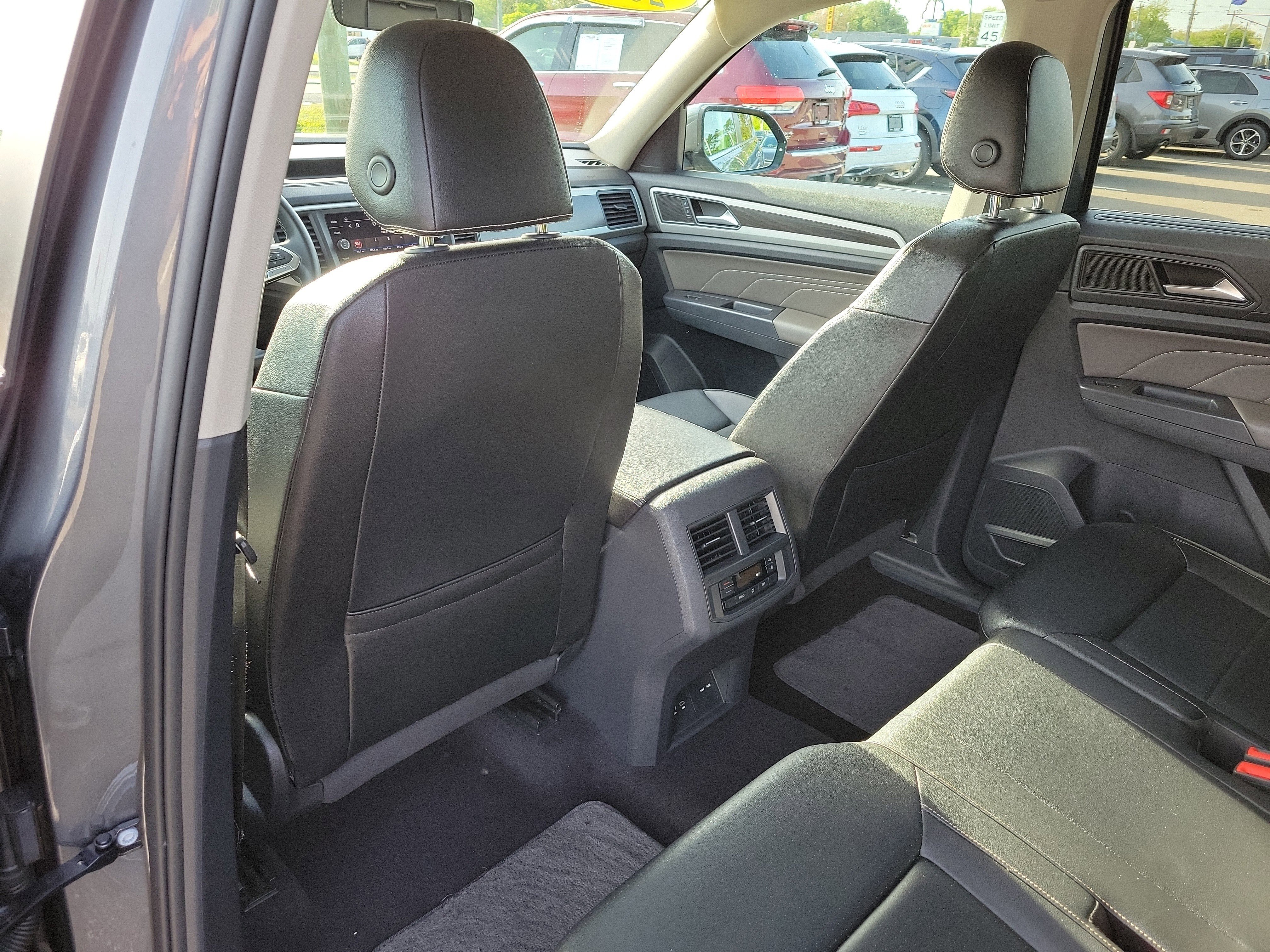 Used 2021 Volkswagen Atlas SE image 17