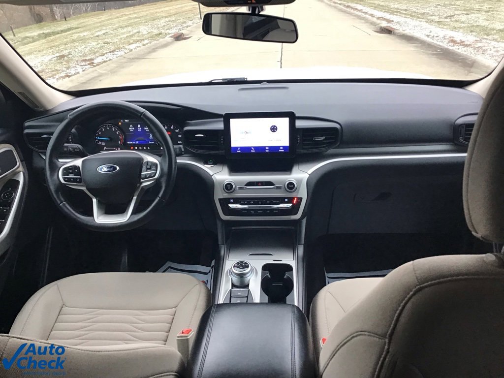 Used 2021 Ford Explorer XLT image 20