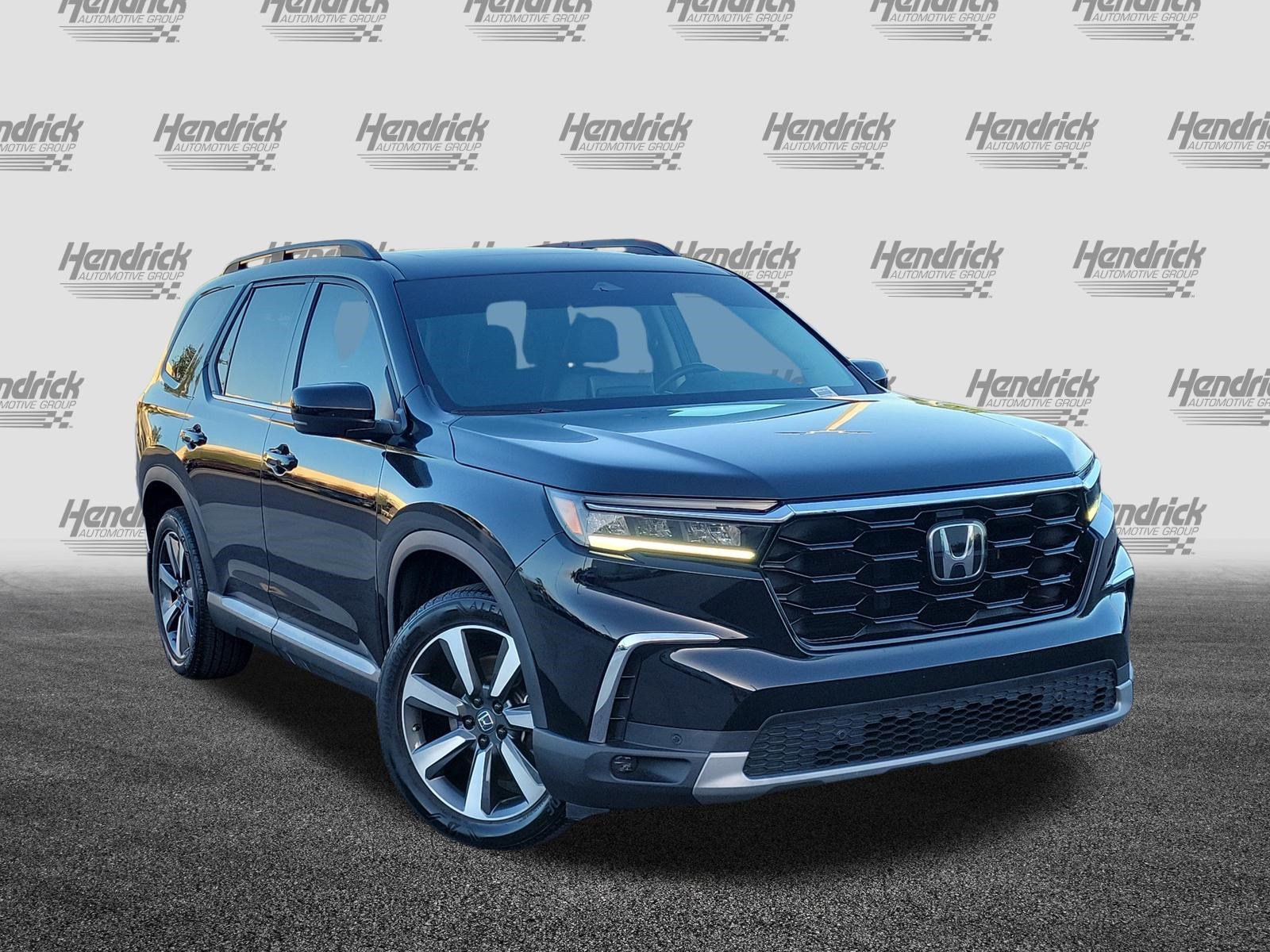 Used 2024 Honda Pilot Touring image 2
