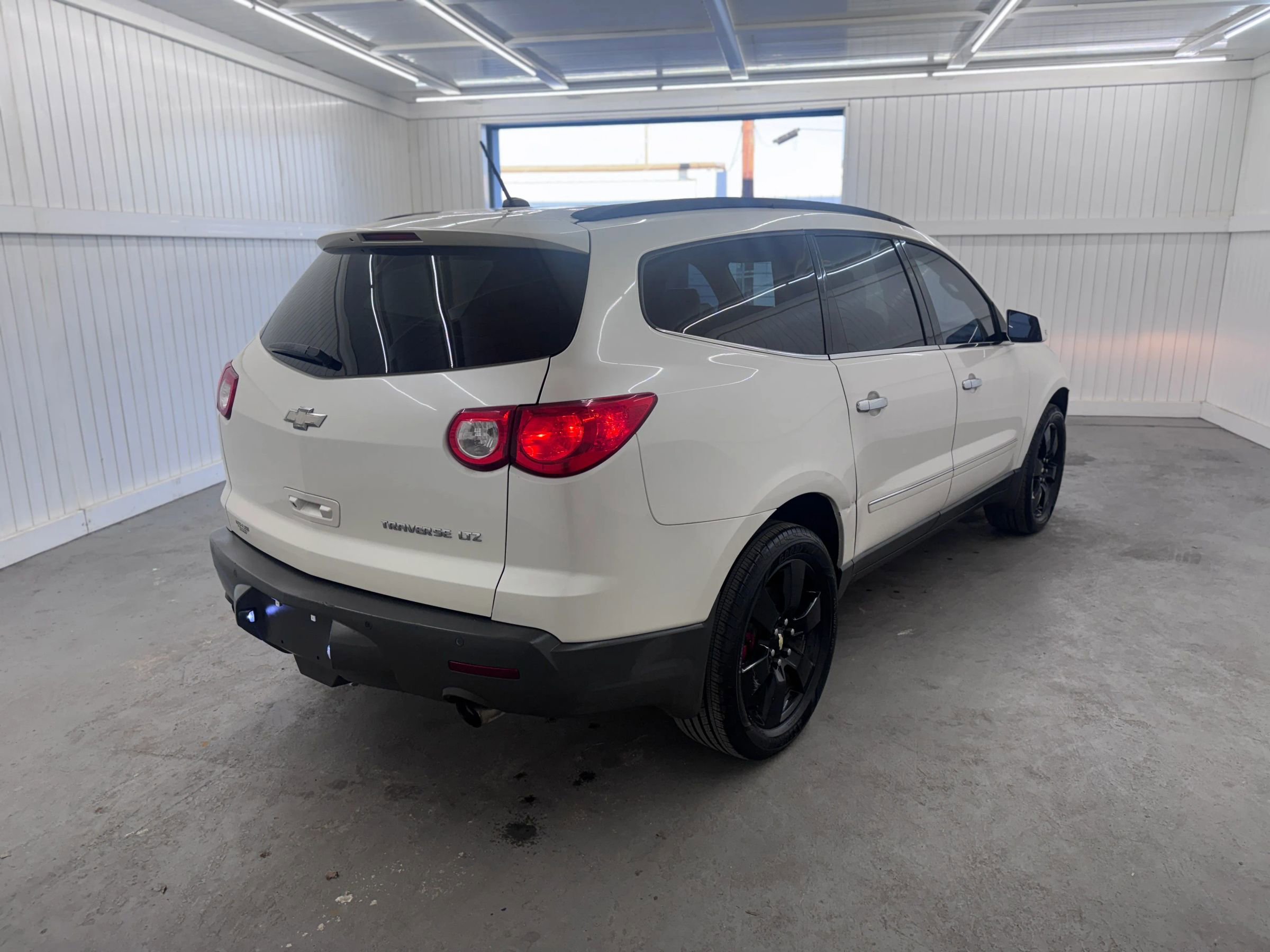 Used 2011 Chevrolet Traverse LTZ image 5