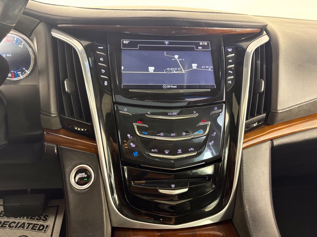 Used 2019 Cadillac Escalade Luxury AWD/4WD image 30