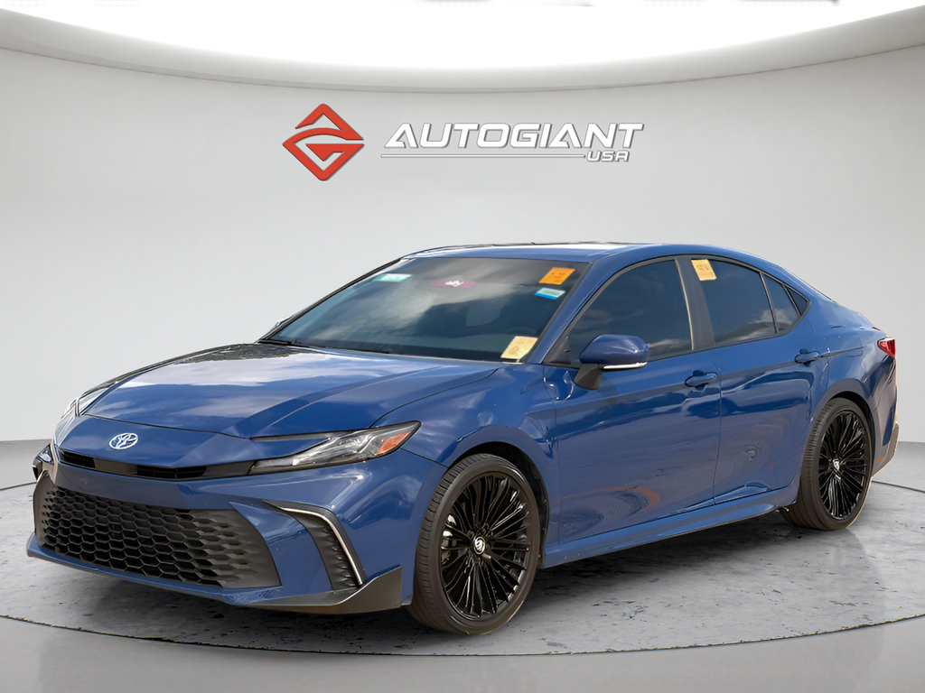 Used 2026 Toyota Camry SE FWD image 3
