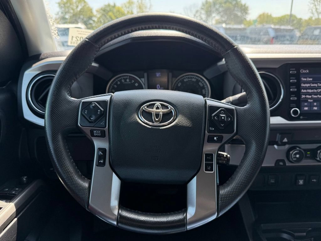 Used 2020 Toyota Tacoma SR5 RWD image 14