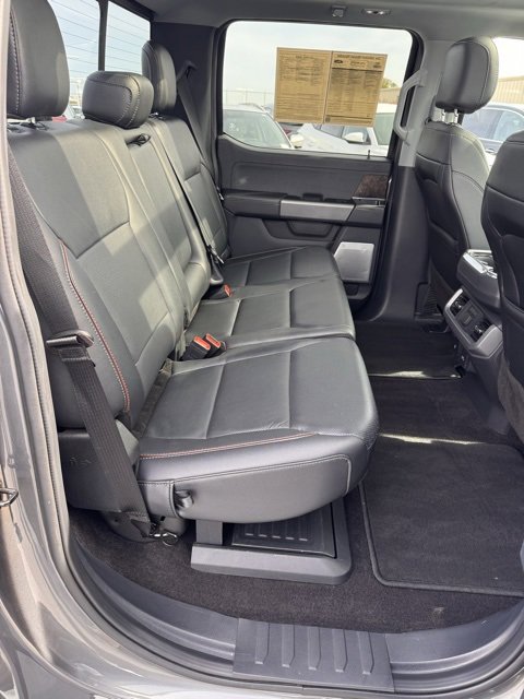 Used 2022 Ford F150 Lariat w/ Equipment Group 502A High image 16