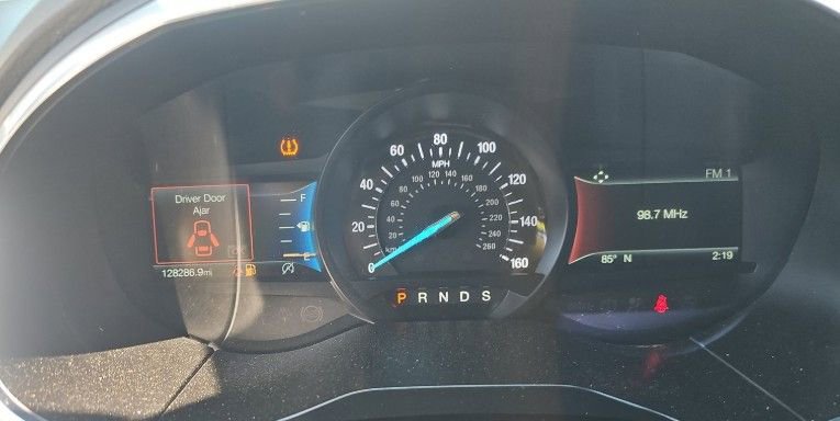 Used 2020 Ford Edge Titanium image 4