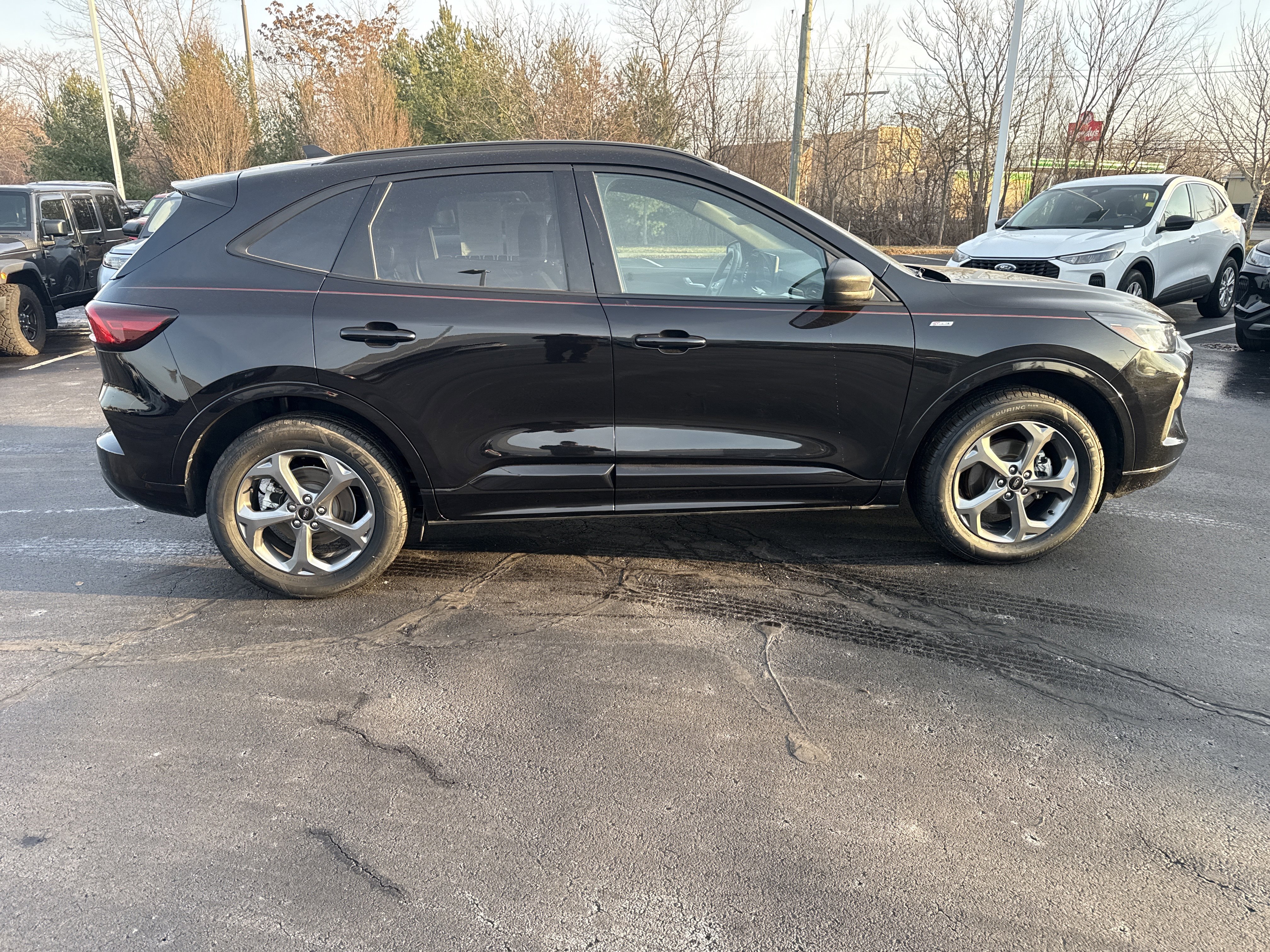 Certified 2023 Ford Escape ST-Line w/ Tech Pack #1 image 10