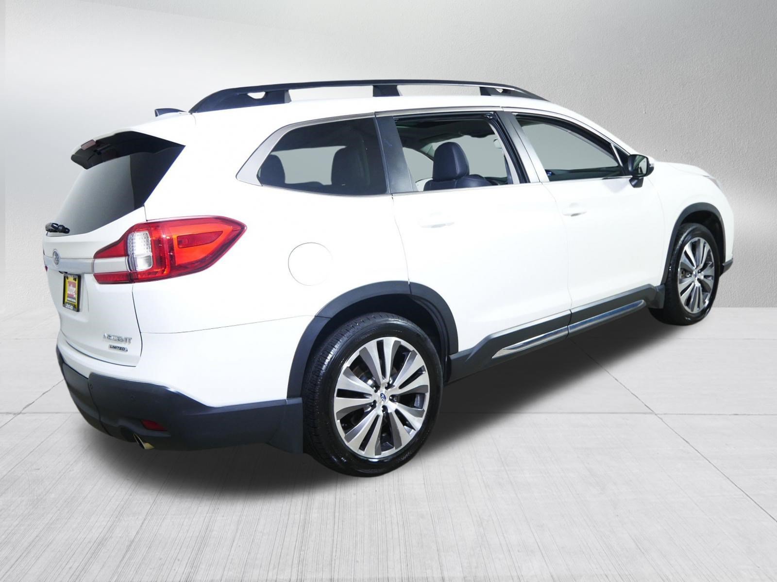 Used 2022 Subaru Ascent Limited w/ Technology Package AWD/4WD image 7