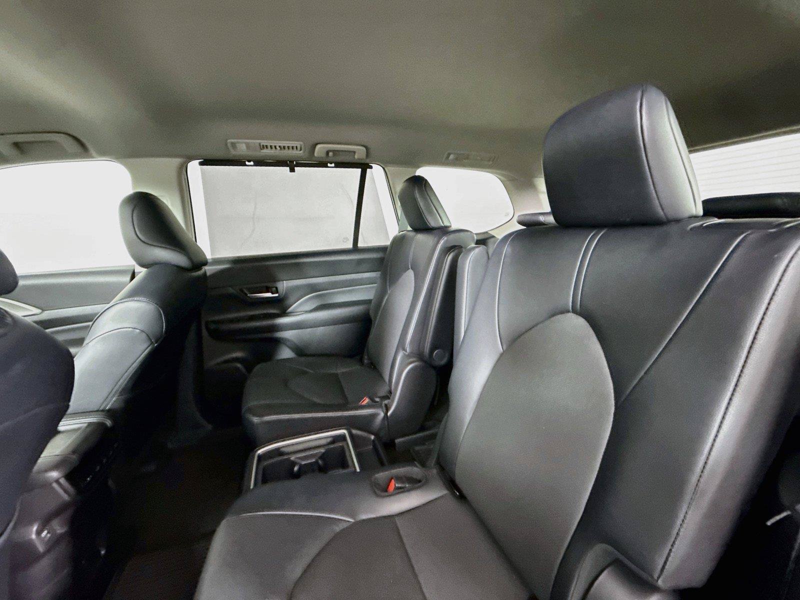 Certified 2025 Toyota Grand Highlander FWD image 30