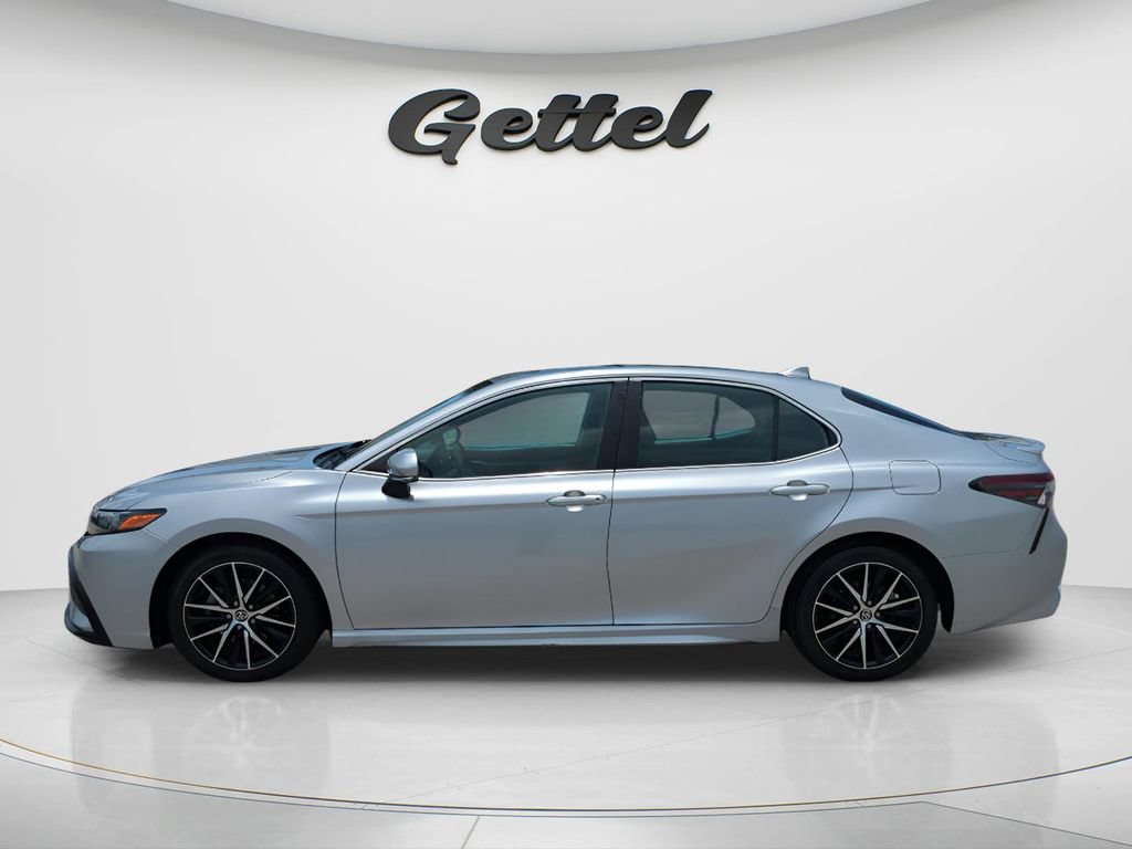 Used 2022 Toyota Camry SE w/ Audio Upgrade Package FWD image 8