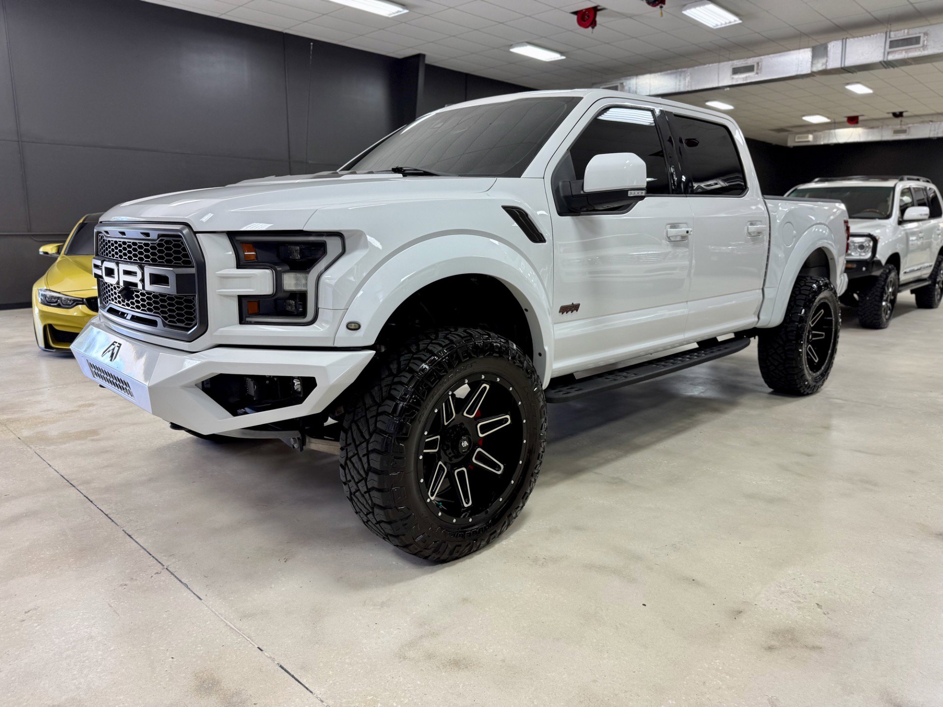 Used 2018 Ford F150 Raptor w/ Equipment Group 802A Luxury image 3